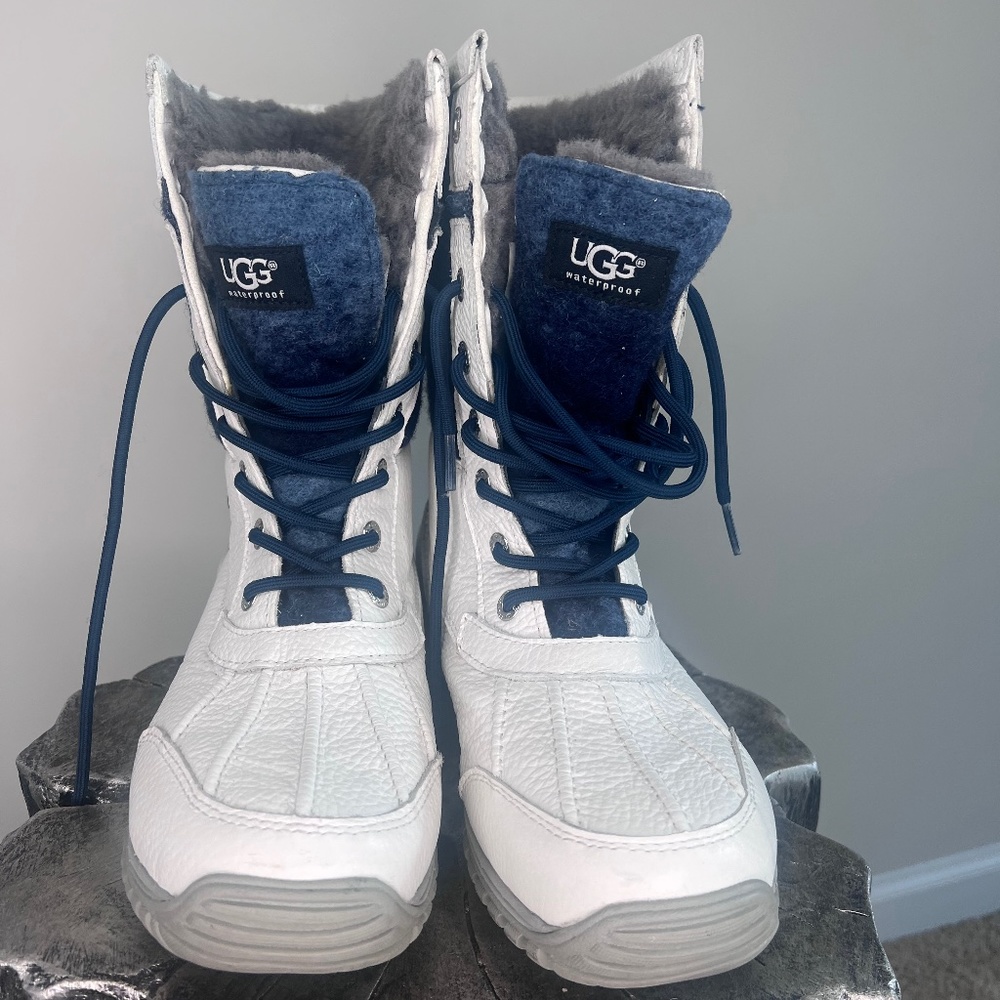 Ugg Adirondack Boot II